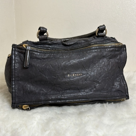 💯Authentic Givenchy Pandora Handbag🍀 - Picture 15 of 15